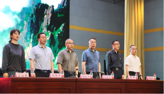  主题教育进行时   万象城娱乐awc线路第二期 业余党校开班